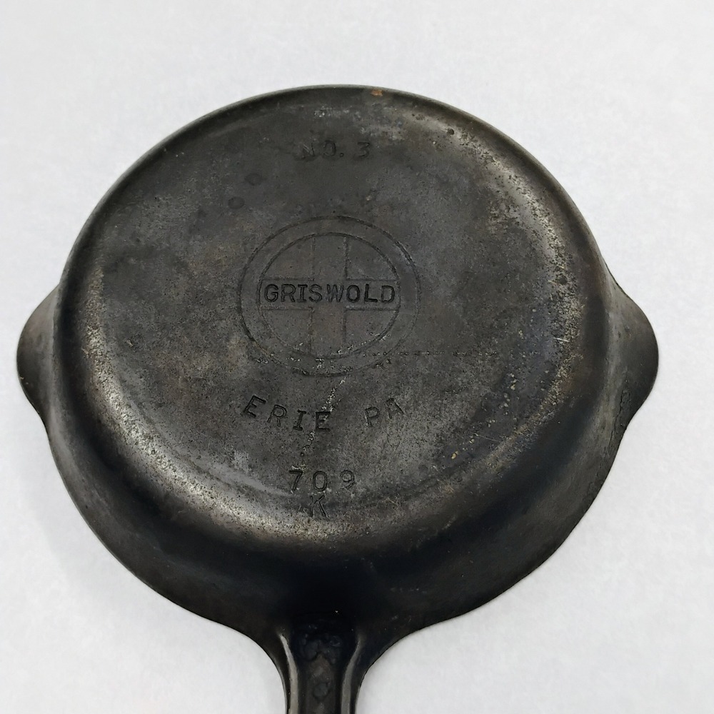 Griswold No 3 Cast Iron Skillet Small Logo Erie PA 709 K Vintage Frying Pan - Picture 7 of 10